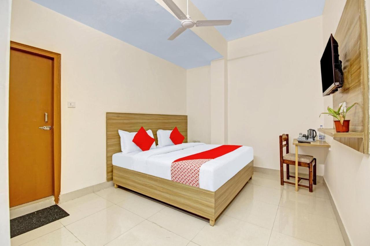 Oyo Flagship 80772 Hotel The Grand Rdc Ghaziabad Ngoại thất bức ảnh