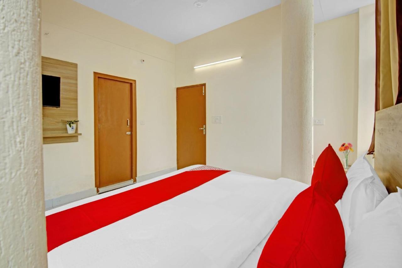 Oyo Flagship 80772 Hotel The Grand Rdc Ghaziabad Ngoại thất bức ảnh