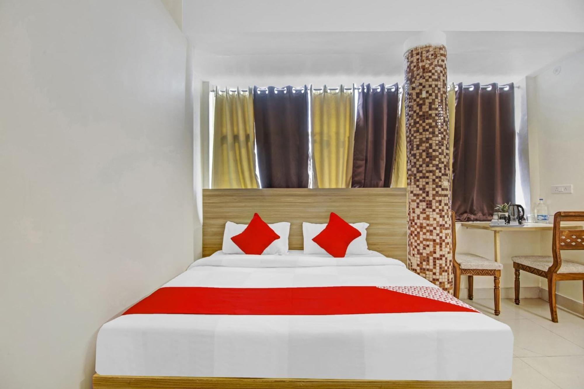 Oyo Flagship 80772 Hotel The Grand Rdc Ghaziabad Ngoại thất bức ảnh