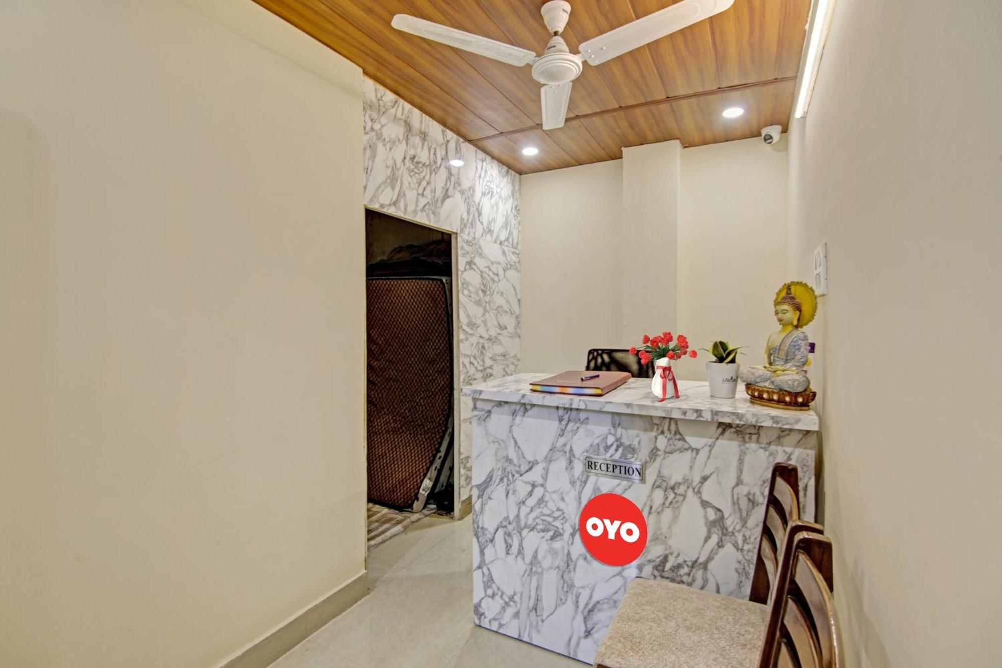 Oyo Flagship 80772 Hotel The Grand Rdc Ghaziabad Ngoại thất bức ảnh