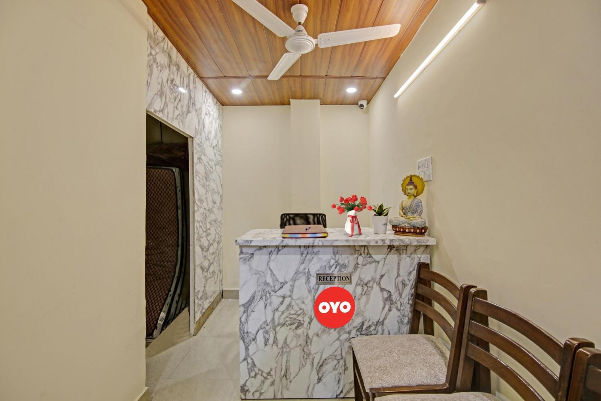 Oyo Flagship 80772 Hotel The Grand Rdc Ghaziabad Ngoại thất bức ảnh