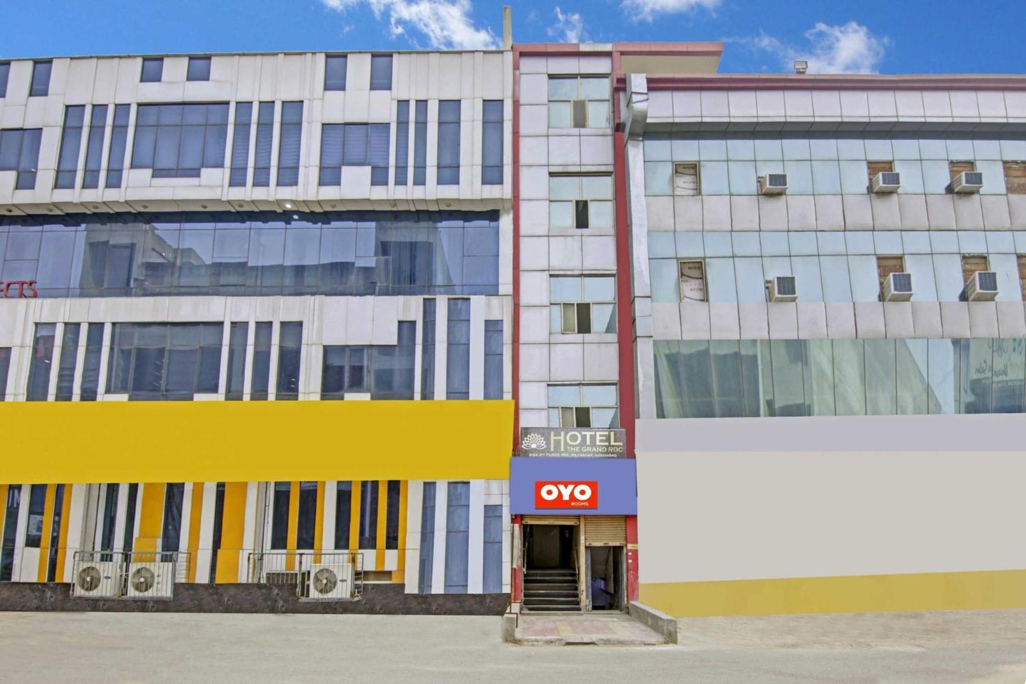 Oyo Flagship 80772 Hotel The Grand Rdc Ghaziabad Ngoại thất bức ảnh
