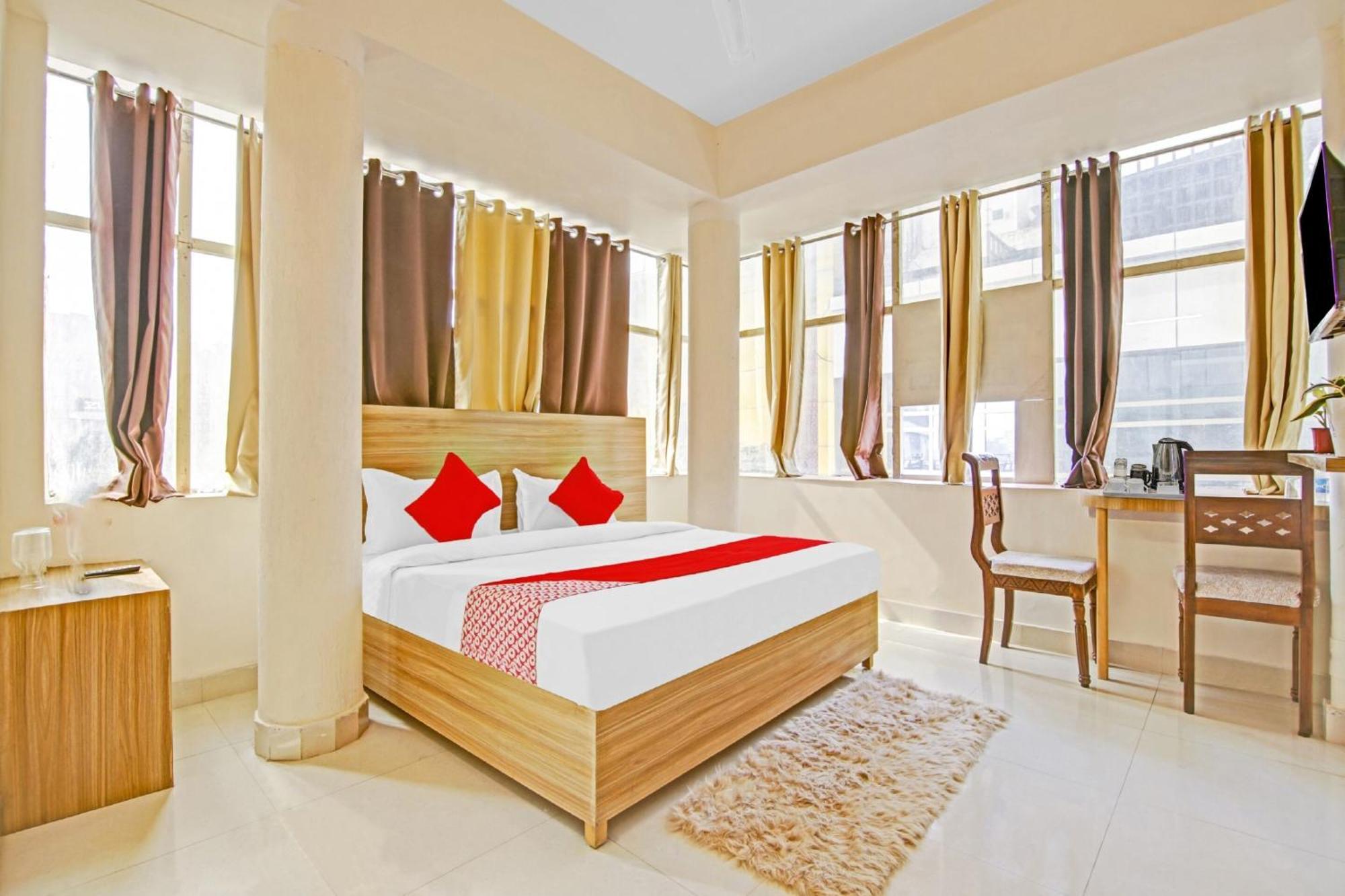 Oyo Flagship 80772 Hotel The Grand Rdc Ghaziabad Ngoại thất bức ảnh